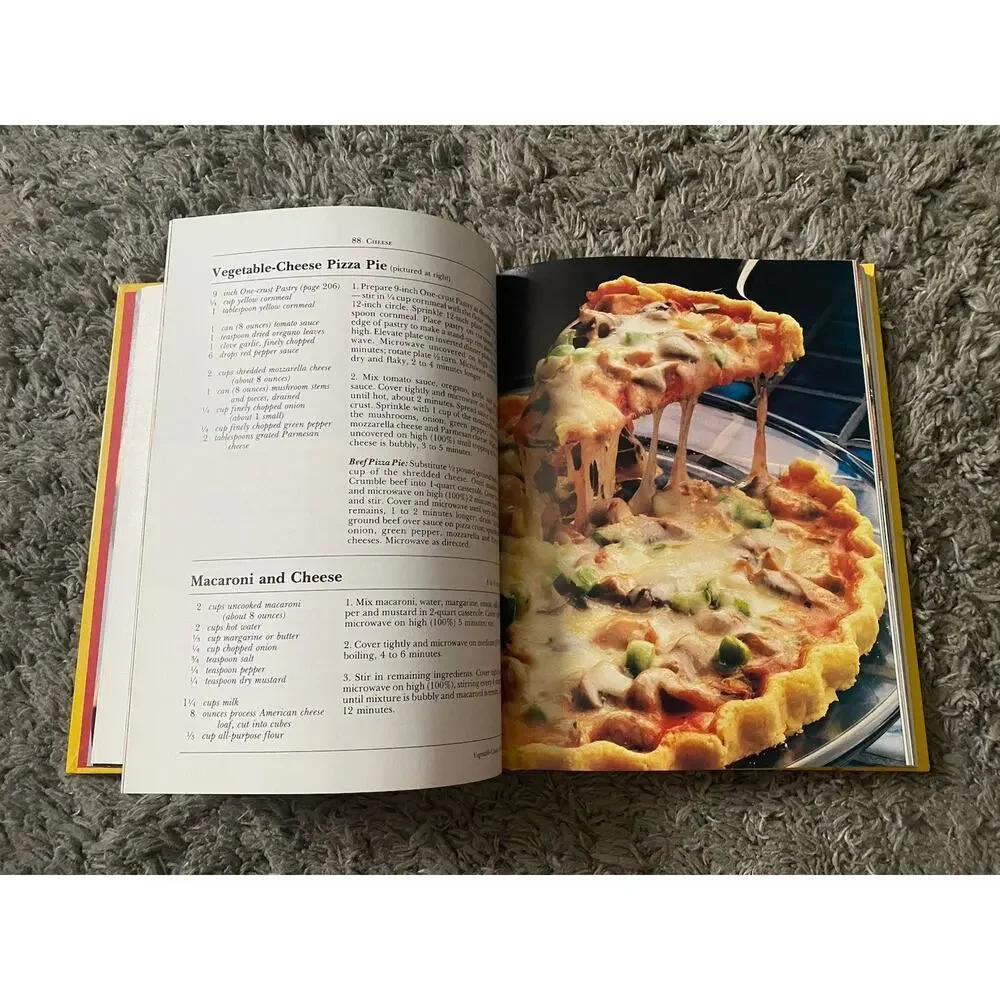 Betty Crocker’s Microwave Cookbook 1981 Vintage Hardcover Random House